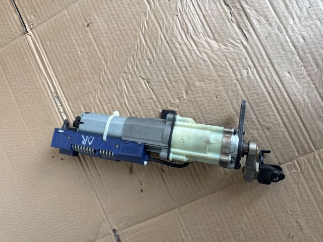 bontott AUDI Q5 Csomagtérajtó Motor Elektronika