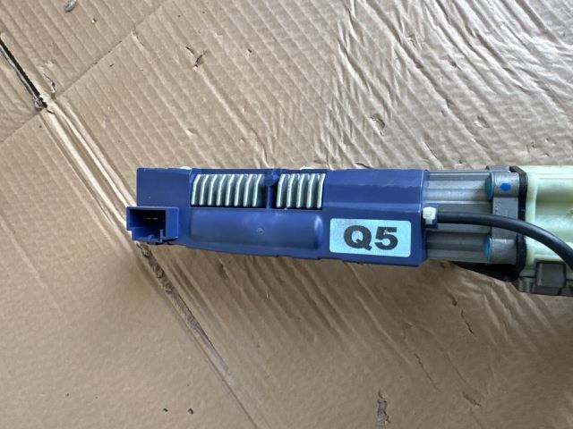 bontott AUDI Q5 Csomagtérajtó Motor Elektronika