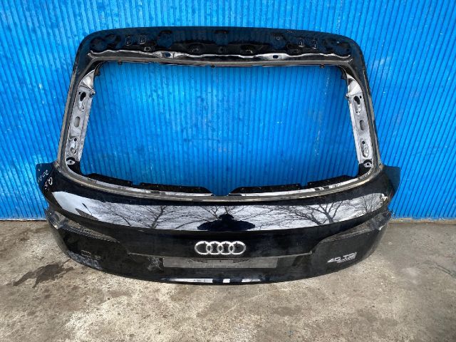 bontott AUDI Q5 Csomagtérajtó (Üres lemez)