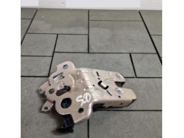 bontott AUDI Q5 Csomagtérajtó Zárszerkezet