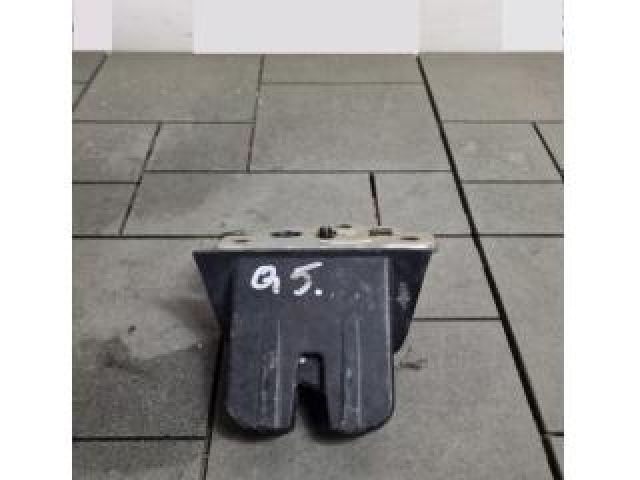 bontott AUDI Q5 Csomagtérajtó Zárszerkezet