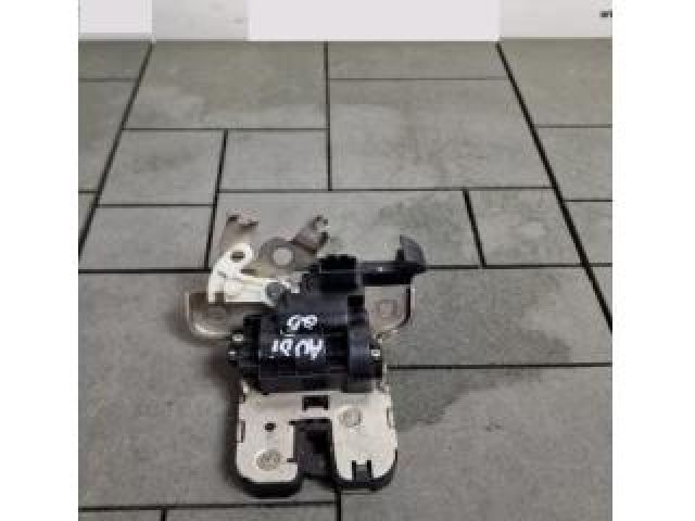 bontott AUDI Q5 Csomagtérajtó Zárszerkezet