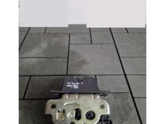 bontott AUDI Q5 Csomagtérajtó Zárszerkezet