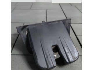 bontott AUDI Q5 Csomagtérajtó Zárszerkezet