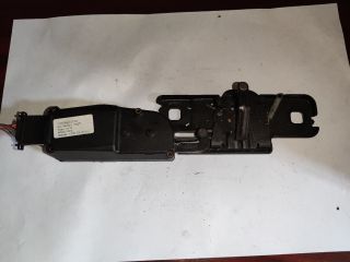 bontott AUDI Q5 Csomagtérajtó Zárszerkezet