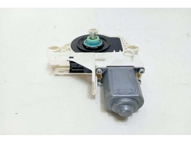 bontott AUDI Q5 Elektronika (Magában)