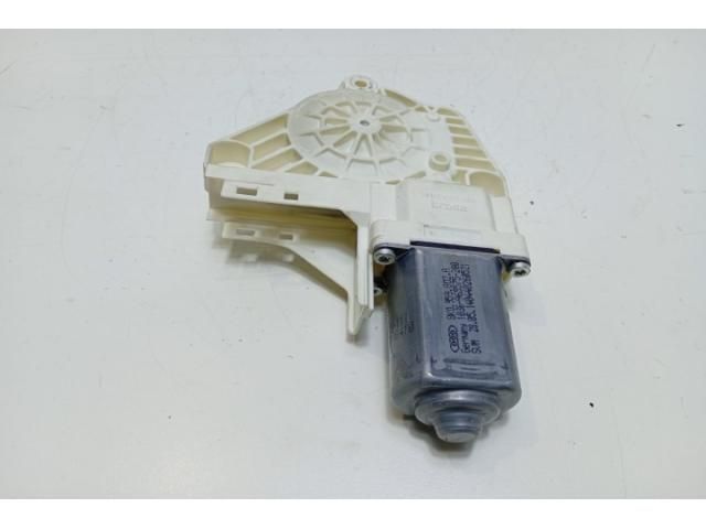 bontott AUDI Q5 Elektronika (Magában)