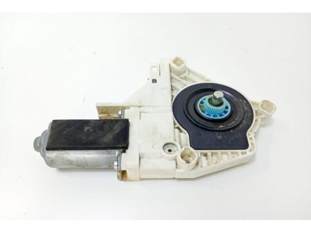 bontott AUDI Q5 Elektronika (Magában)