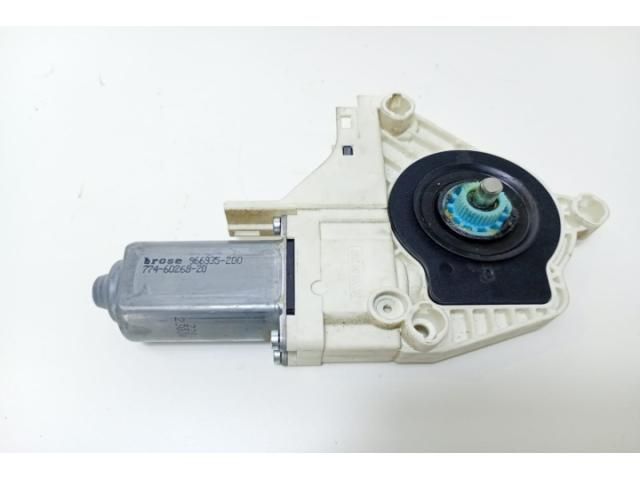 bontott AUDI Q5 Elektronika (Magában)