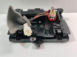 bontott AUDI Q5 Első Hamutartó