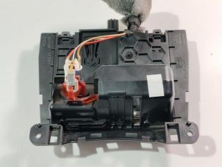 bontott AUDI Q5 Első Hamutartó