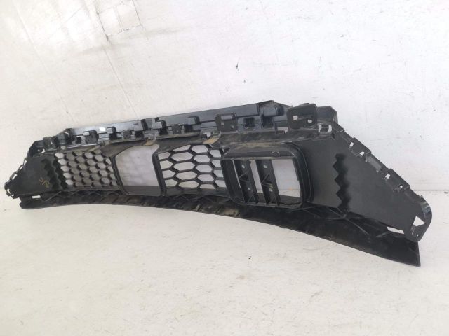 bontott AUDI Q5 Első Lökhárító Alsó Középső Díszrács