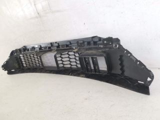 bontott AUDI Q5 Első Lökhárító Alsó Középső Díszrács