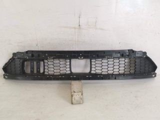 bontott AUDI Q5 Első Lökhárító Alsó Középső Díszrács