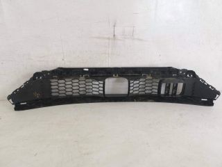bontott AUDI Q5 Első Lökhárító Alsó Középső Díszrács