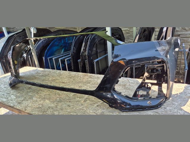 bontott AUDI Q5 Első Lökhárító (Üresen)