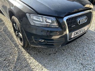 bontott AUDI Q5 Első Lökhárító (Üresen)