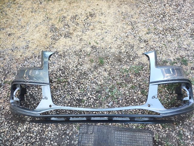 bontott AUDI Q5 Első Lökhárító (Üresen)