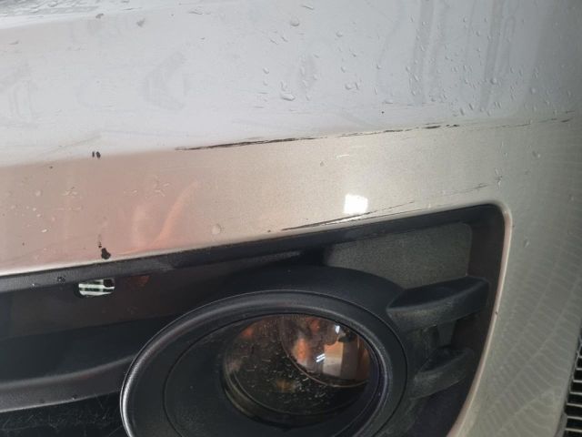 bontott AUDI Q5 Első Lökhárító (Üresen)