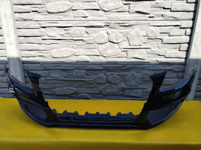 bontott AUDI Q5 Első Lökhárító (Üresen)