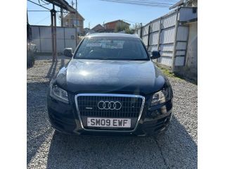 bontott AUDI Q5 Első Lökhárító (Üresen)