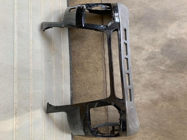 bontott AUDI Q5 Első Lökhárító (Üresen)