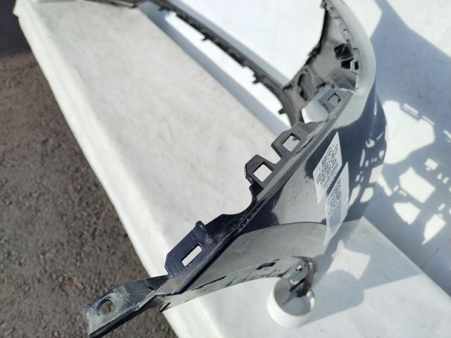 bontott AUDI Q5 Első Lökhárító (Üresen)