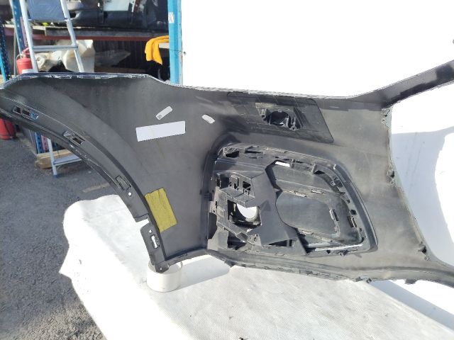 bontott AUDI Q5 Első Lökhárító (Üresen)