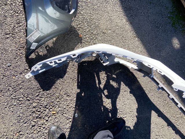 bontott AUDI Q5 Első Lökhárító (Üresen)