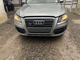 bontott AUDI Q5 Első Lökhárító (Üresen)