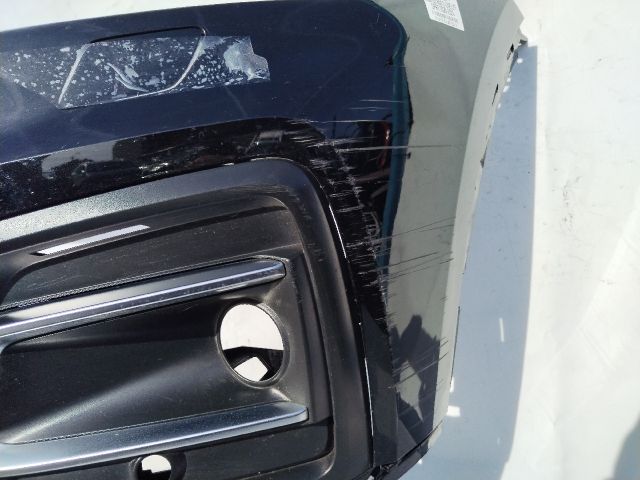 bontott AUDI Q5 Első Lökhárító (Üresen)