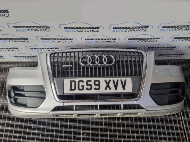 bontott AUDI Q5 Első Lökhárító (Üresen)