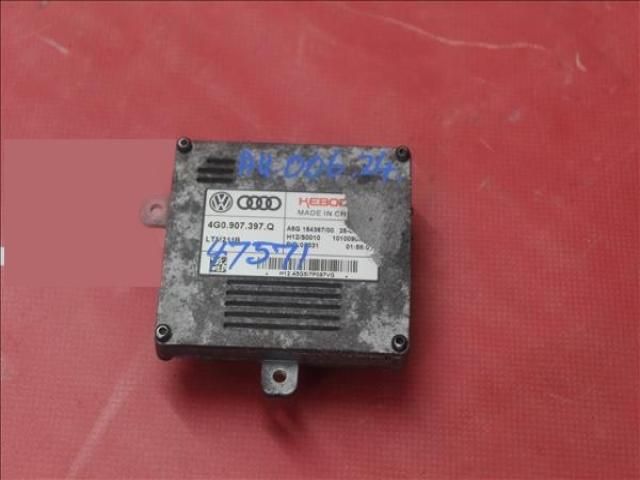 bontott AUDI Q5 Fényszóró Elektronika