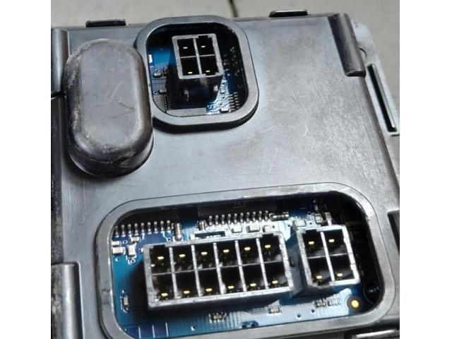 bontott AUDI Q5 Fényszóró Elektronika