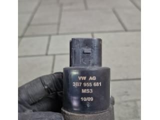 bontott AUDI Q5 Fényszórómosó Szivattyú