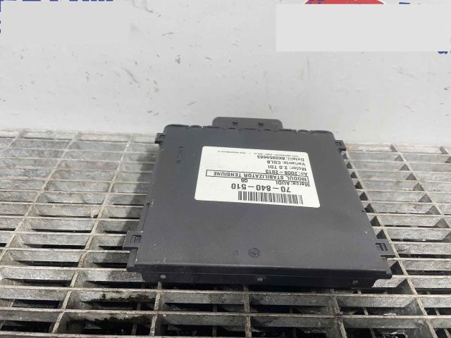 bontott AUDI Q5 Feszültségszabályzó