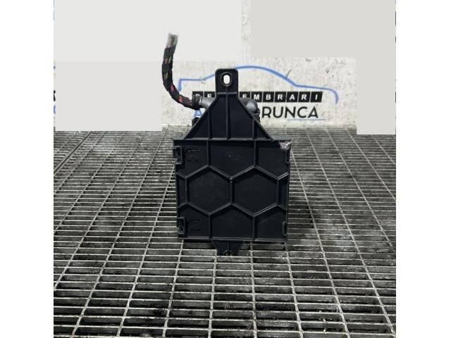 bontott AUDI Q5 Feszültségszabályzó