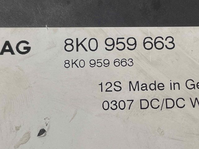 bontott AUDI Q5 Feszültségszabályzó