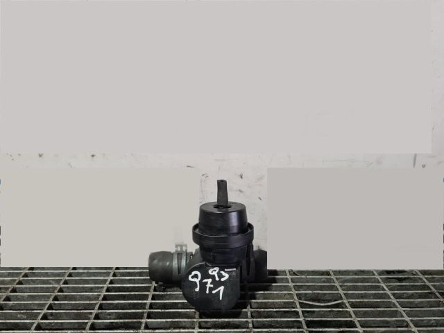 bontott AUDI Q5 Fűtéscsap