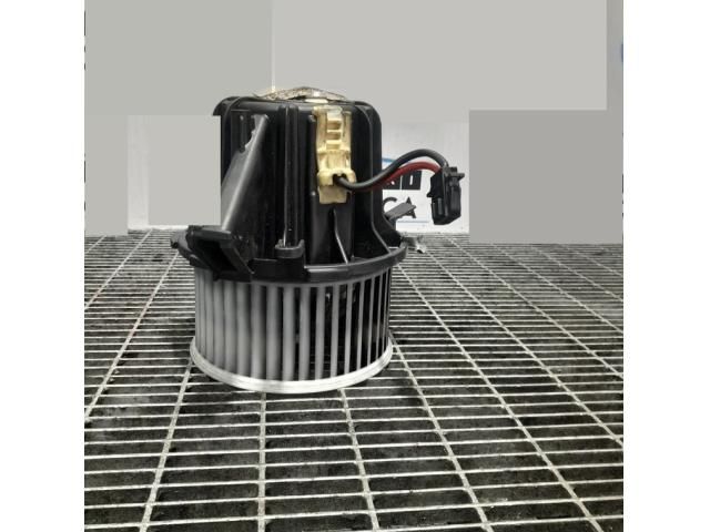 bontott AUDI Q5 Fűtőmotor (Klímás)