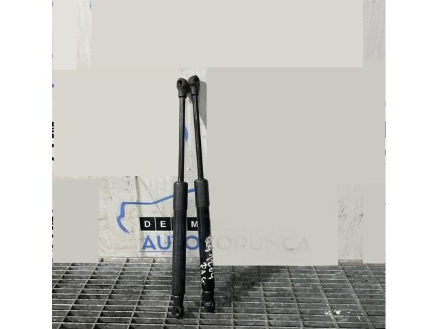 bontott AUDI Q5 Gázrugós Kitámasztó Teleszkóp Motorháztető