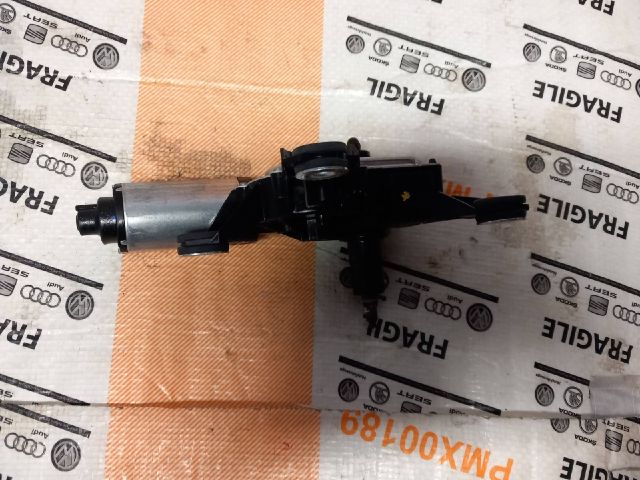 bontott AUDI Q5 Hátsó Ablaktörlő Motor