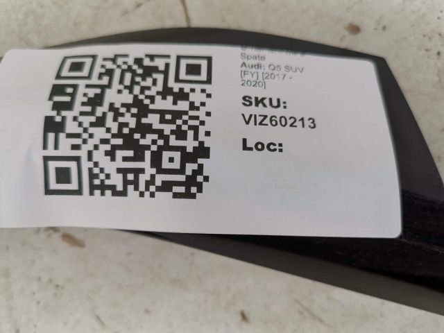 bontott AUDI Q5 Hátsó Lökhárító Díszléc