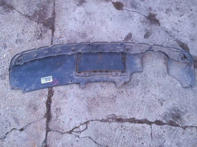 bontott AUDI Q5 Hátsó Lökhárító Légterelő