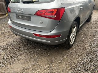 bontott AUDI Q5 Hátsó Lökhárító (Üresen)