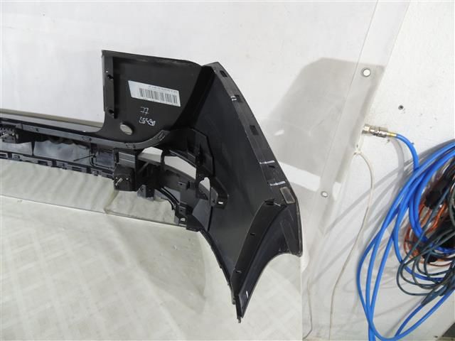 bontott AUDI Q5 Hátsó Lökhárító (Üresen)