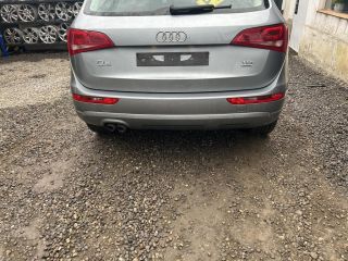 bontott AUDI Q5 Hátsó Lökhárító (Üresen)