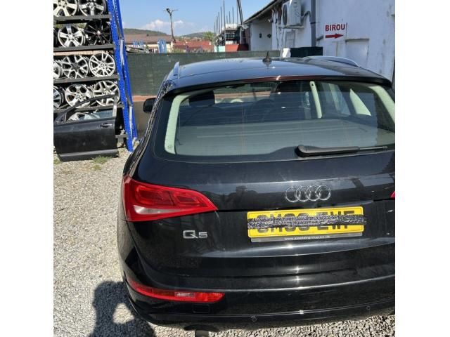 bontott AUDI Q5 Hátsó Lökhárító (Üresen)