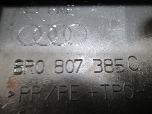 bontott AUDI Q5 Hátsó Lökhárító (Üresen)