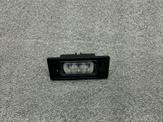 bontott AUDI Q5 Hátsó Rendszámtábla Világítás